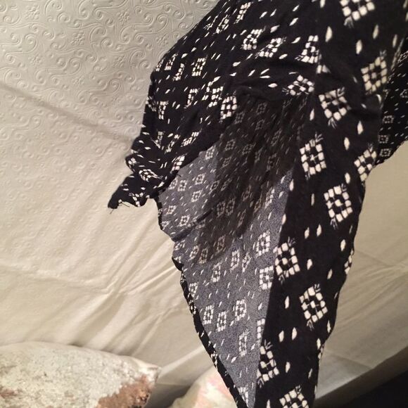 Universal Threads plus size Hi Lo Cropped Top - Picture 6 of 6